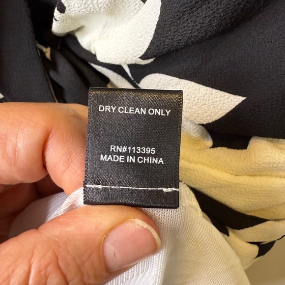 AKIRA ARK+CO Floral Black & White Kimono Sleeve Dress Size Small - Picture 13 of 17